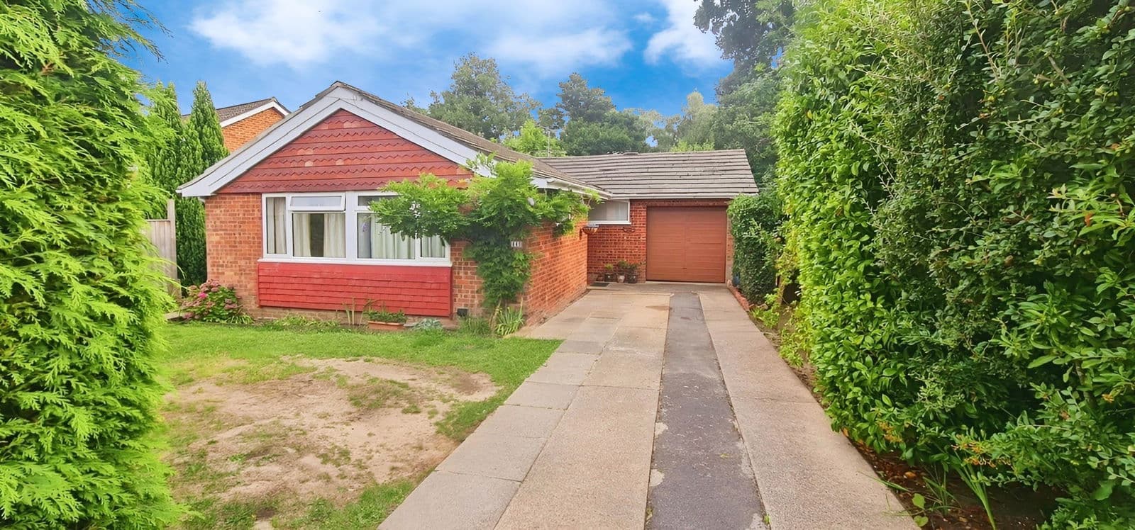 Hillview Road, Hythe, Southampton, SO45 5GL - Image 1