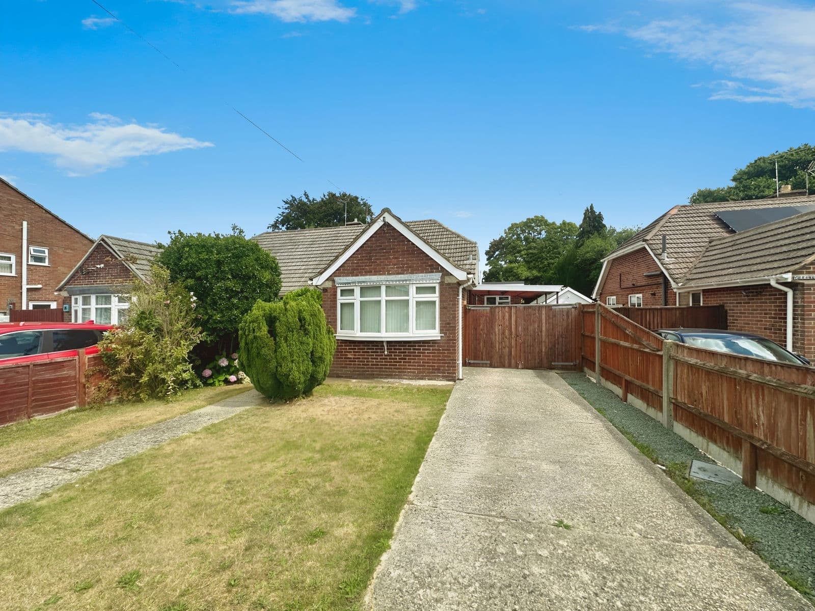 Arnwood Avenue, Dibden Purlieu, Southampton, SO45 4HN - Image 1