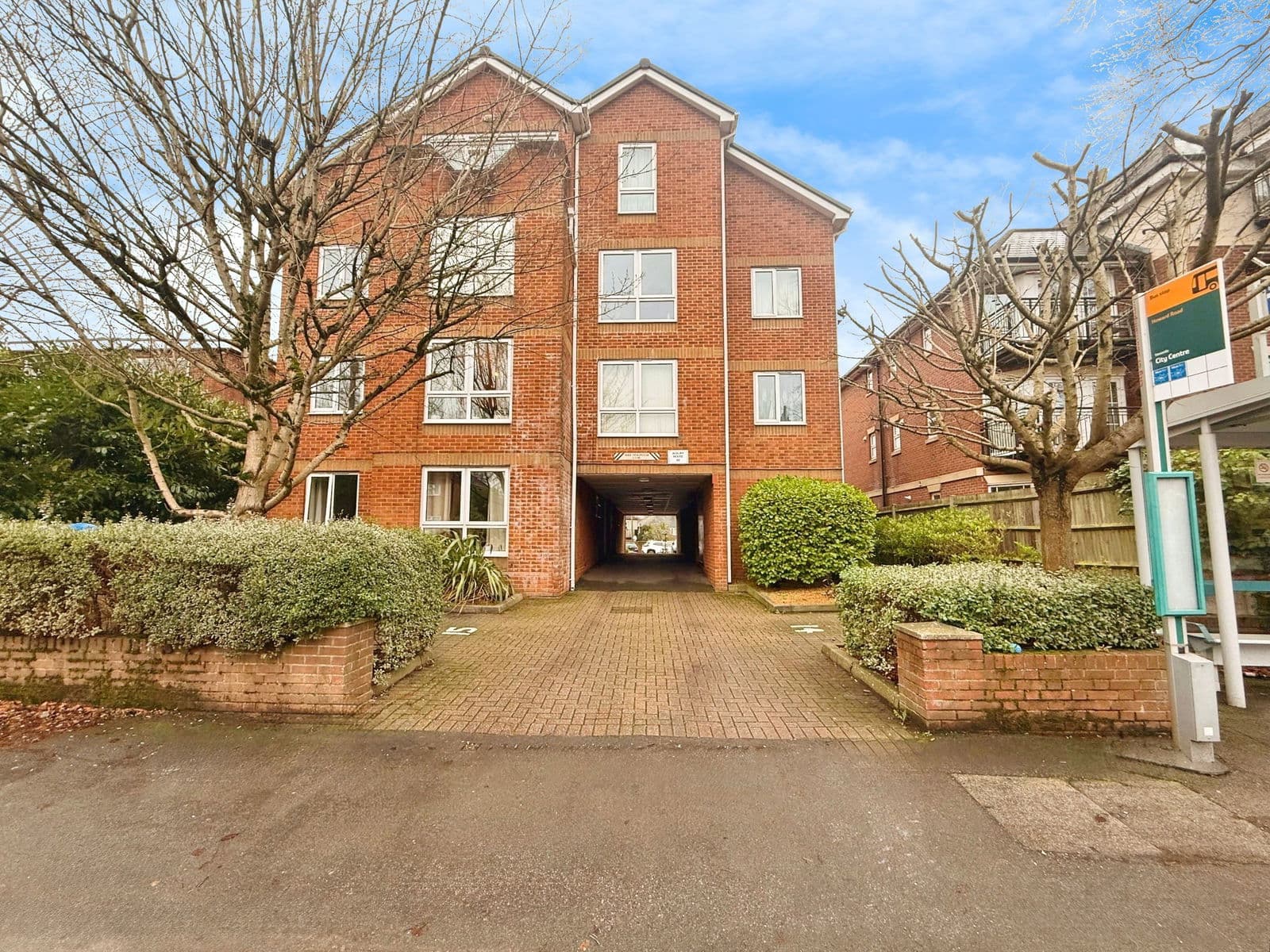 Hill Lane, Southampton, SO15 5FA - Image 1