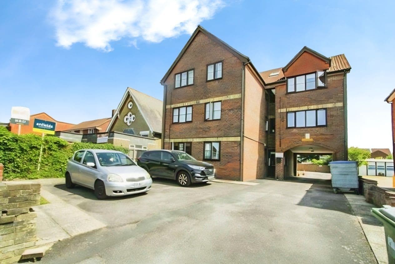 Shirley Road, Southampton, SO15 3FH - Image 1