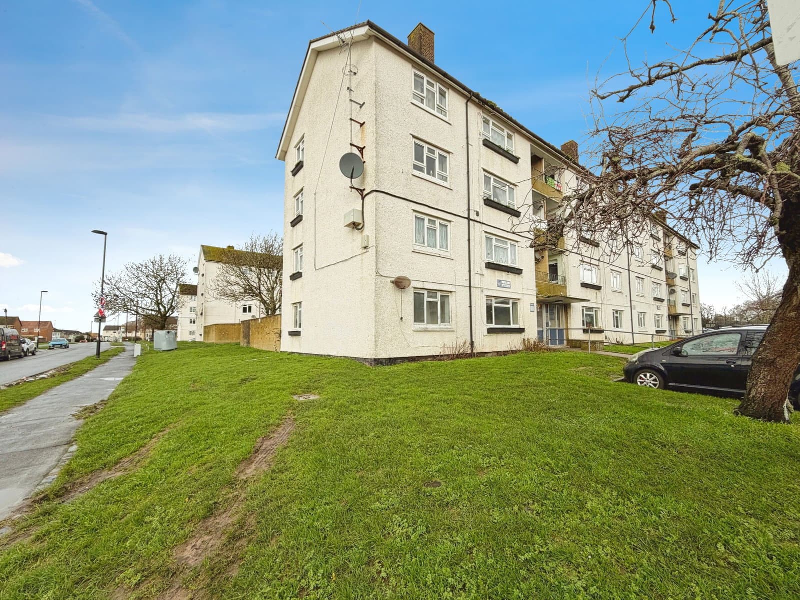 Winchfield Close, Southampton, SO19 9JF - Image 1