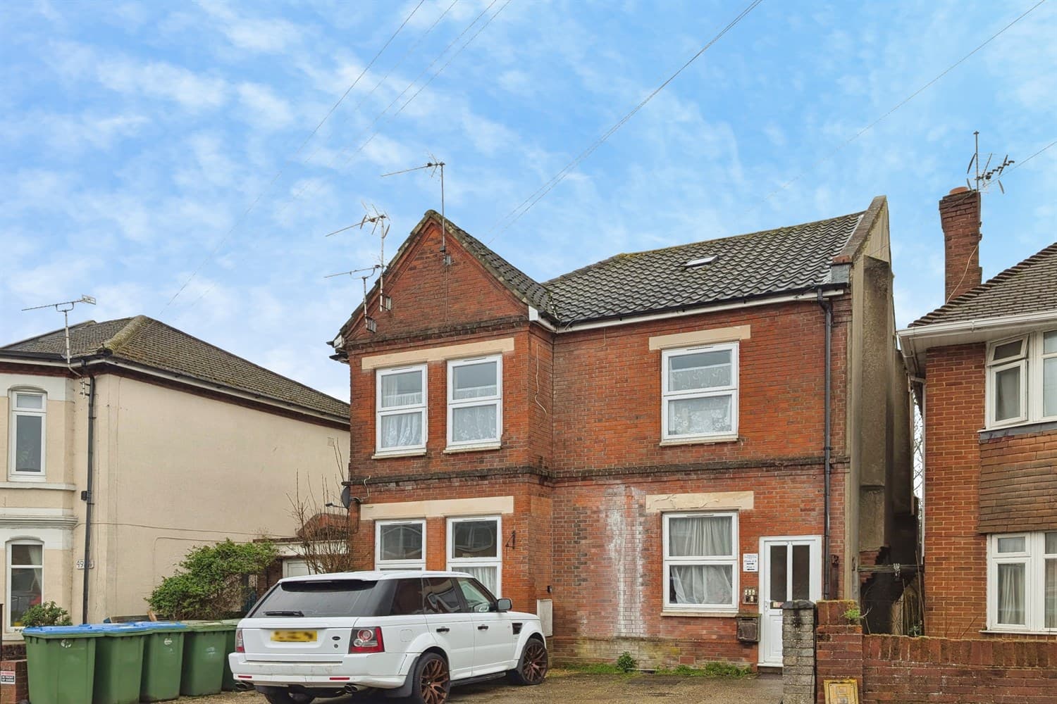 Westridge Road, SO17 ((Main)) - Image 1