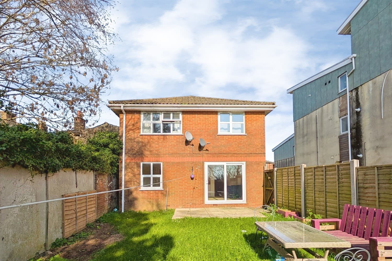 Millbrook Road East, SO15 ((Main)) - Image 1